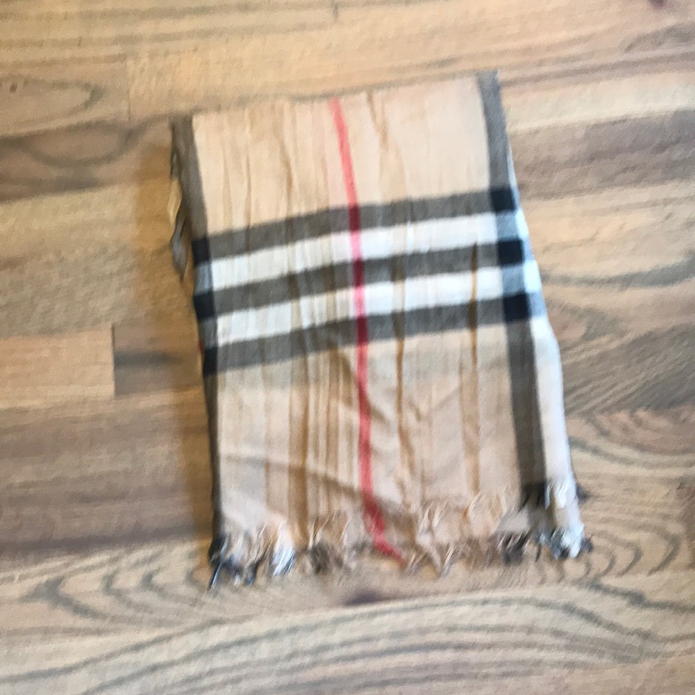 Burberry Lightweight Scarf
